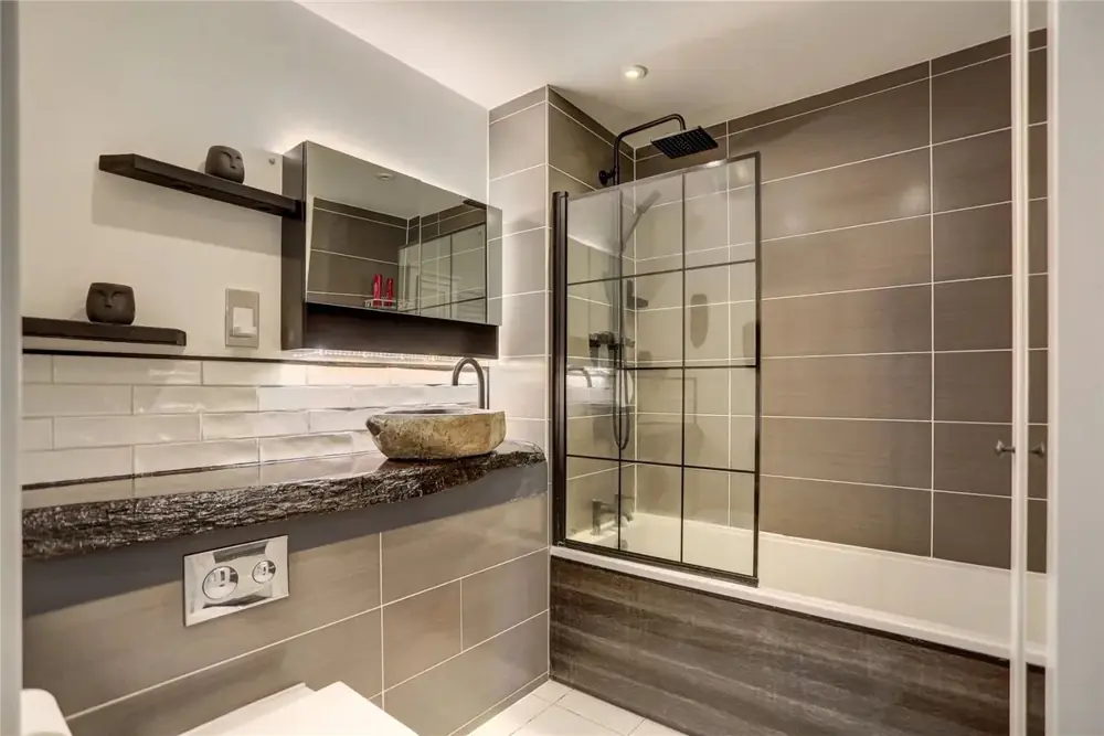 Bright 1-bedroom apartment with a balcony in Kemptown, photo 5