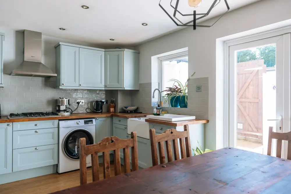 2-bedroom house with a private patio near Brighton Station, photo 2
